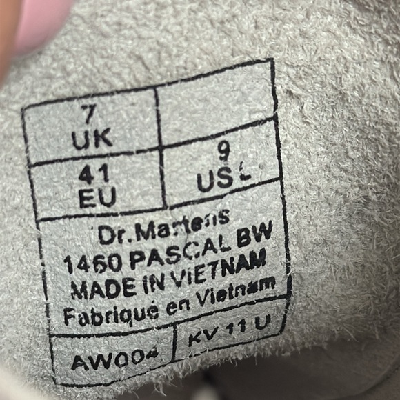 DR. MARTENS Pascal Black/White Leather Combat Boots #1460 Size 9 - Picture 6 of 8